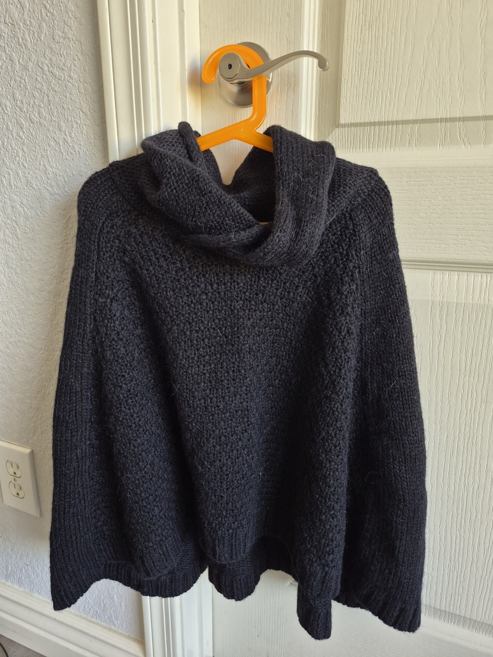 Esprit Cozy Black Wool Neck Women's Sweater